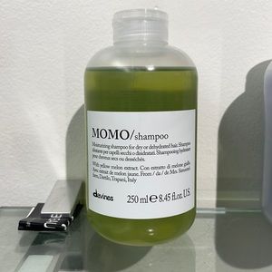 Davines Momo shampoo